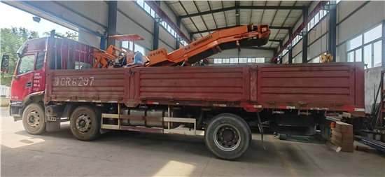 善車峪客戶訂購60輪式扒渣機(jī)發(fā)貨